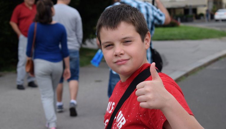 Souscrire une assurance scolaire : est-ce obligatoire ?