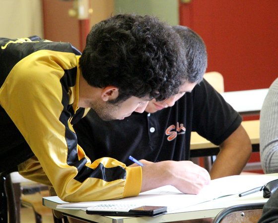 Cours particuliers en maths sup : taupin de PCSI en s&eacute;ance avec son professeur